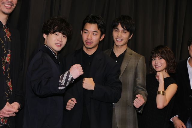 超仲良し！太賀、中村蒼、矢本悠馬がノリノリで写真撮影！：フォトギャラリー