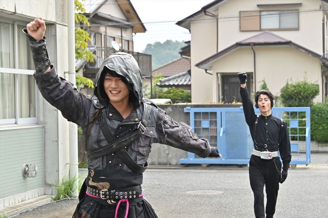 話題の「仮面ライダーゼロワン」暗殺ちゃん（2枚目）