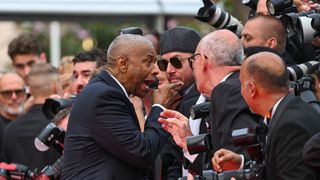 デンゼル・ワシントン、カンヌレッドカーペットでぶち切れ