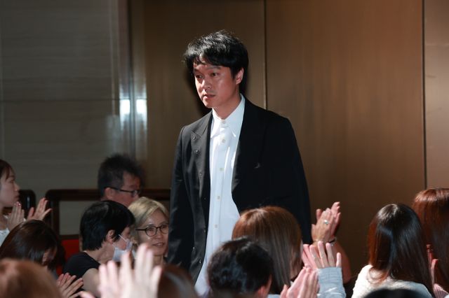 SUPER EIGHT丸山隆平、客席通って登場!主演映画『金子差入店』ジャパンプレミア:フォトギャラリー