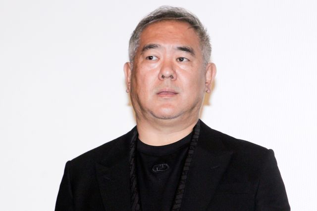 のん、個性的な装いで登場！門脇麦らと『天間荘の三姉妹』公開記念舞台挨拶（7枚目）