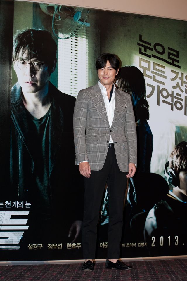 『監視者たち』チョン・ウソン、17人対1人のアクションシーンで苦労＜韓国JPICTURES＞（5枚目）