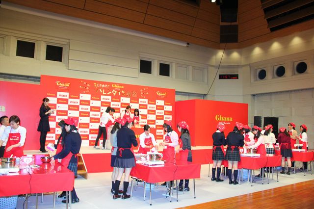 広瀬すず、バレンタインに胸キュン経験はまだ？　「全然ないです」　画像ギャラリー（14枚目）