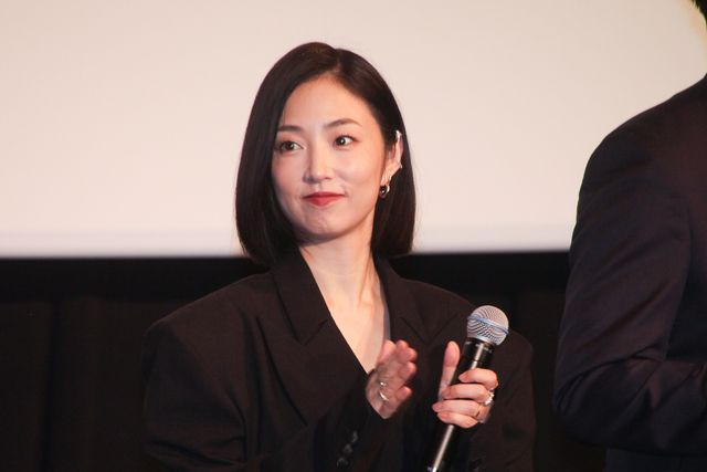 MEGUMI、圧巻の美！片山友希、YOUらと映画『FUJIKO』舞台あいさつ：フォトギャラリー