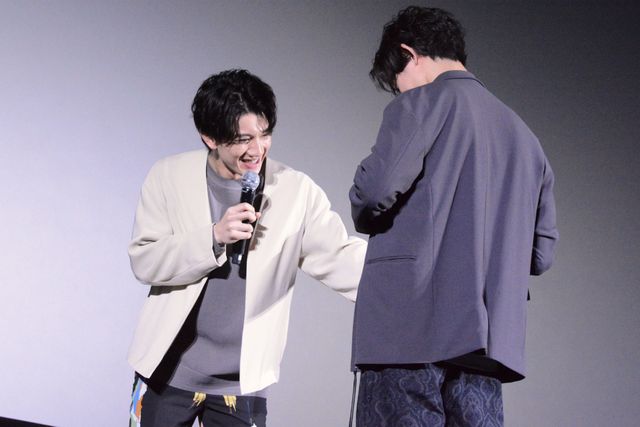 高橋健介＆赤澤遼太郎の仲良しショット！『アキはハルとごはんを食べたい 2杯目！』公開記念舞台あいさつ（13枚目）