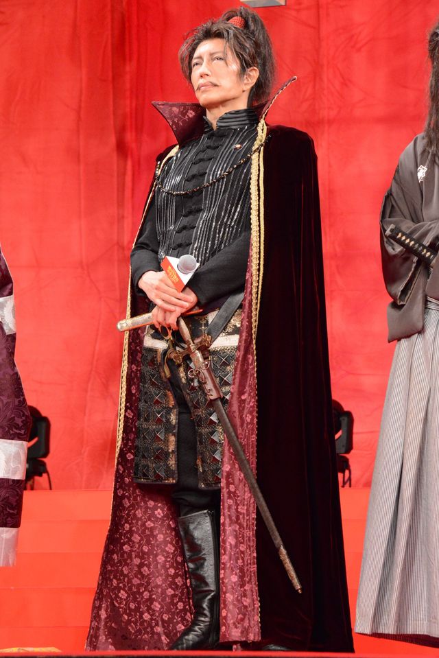 壮観！浜辺美波、赤楚衛二ら1,600人の前に役衣装でズラリ『もしも徳川家康が総理大臣になったら』完成披露（15枚目）