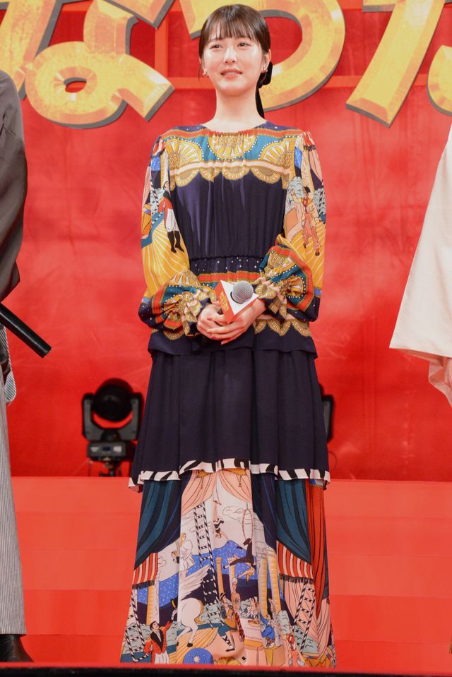 壮観！浜辺美波、赤楚衛二ら1,600人の前に役衣装でズラリ『もしも徳川家康が総理大臣になったら』完成披露（16枚目）