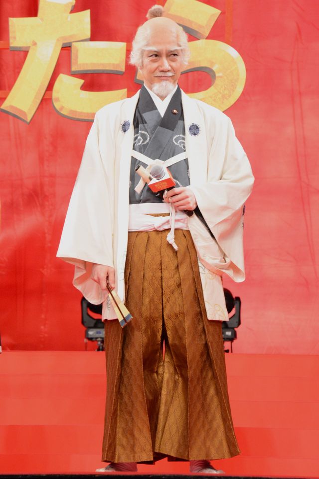 壮観！浜辺美波、赤楚衛二ら1,600人の前に役衣装でズラリ『もしも徳川家康が総理大臣になったら』完成披露（21枚目）