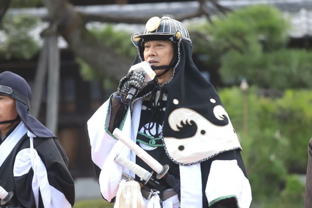 堤真一＆岡村隆史、忠臣蔵の聖地でヒット祈願！『決算！忠臣蔵』公開直前イベント（4枚目）