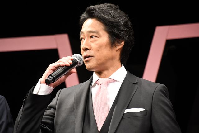 広瀬すず＆吉沢亮、ポーズ決める！映画『一度死んでみた』完成披露ミサ（10枚目）