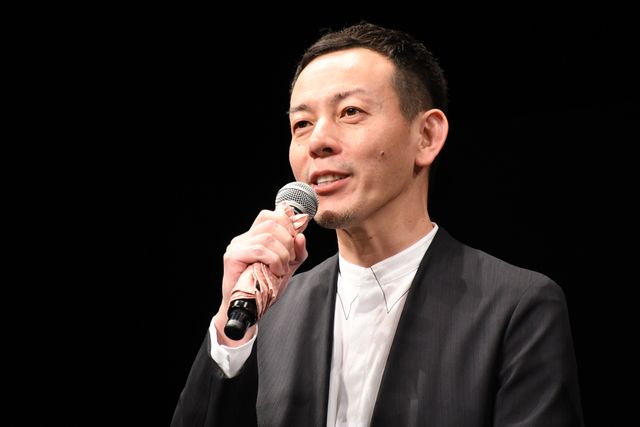 広瀬すず＆吉沢亮、ポーズ決める！映画『一度死んでみた』完成披露ミサ（24枚目）