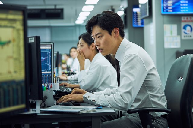 リュ・ジュンヨル主演『金の亡者たち』：フォトギャラリー