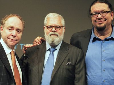 左からテラー監督、ティム・ジェニソン、ペン・ジレット