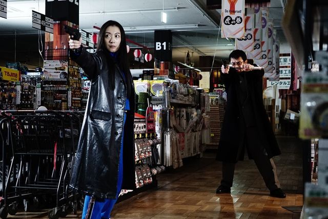 【5枚】クールビューティー！ディーン・フジオカの妹・藤岡麻美　映画『初恋』で女中国マフィア役（2枚目）