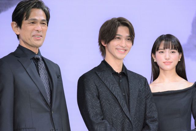 横浜流星、清原果耶ら黒コーデで登壇！『線は、僕を描く』完成報告会（8枚目）