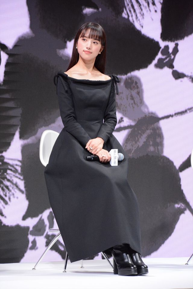 横浜流星、清原果耶ら黒コーデで登壇！『線は、僕を描く』完成報告会（16枚目）