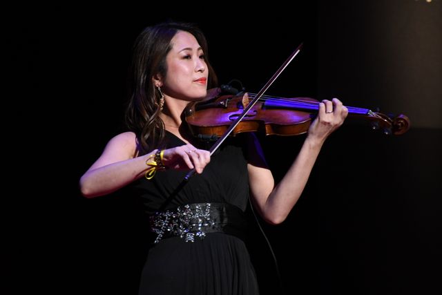 イザベル・ユペール「映画も私たちを必要としている」第34回東京国際映画祭オープニングセレモニー（2枚目）