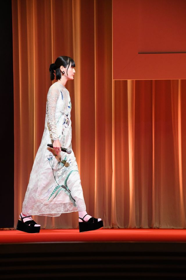 イザベル・ユペール「映画も私たちを必要としている」第34回東京国際映画祭オープニングセレモニー（7枚目）