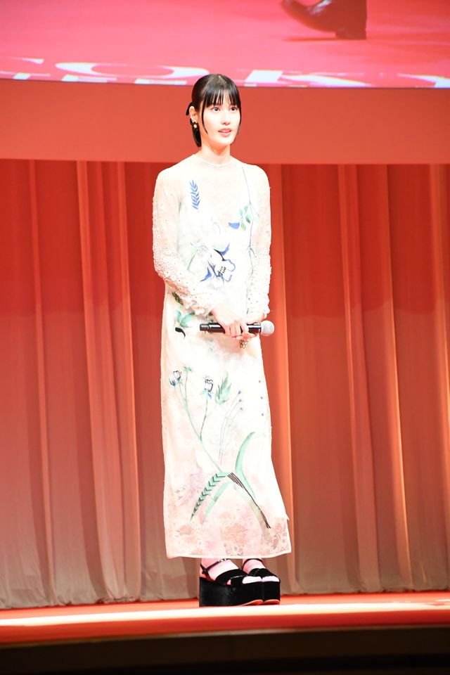 イザベル・ユペール「映画も私たちを必要としている」第34回東京国際映画祭オープニングセレモニー（8枚目）