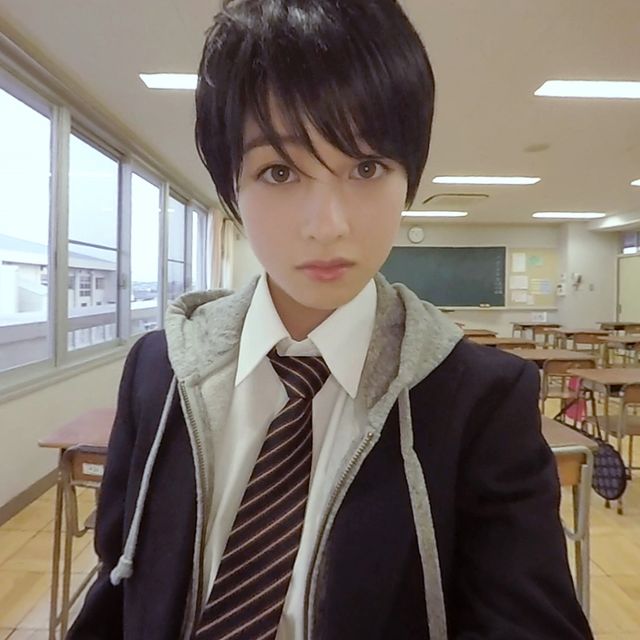 橋本環奈「ぷっちょ」CMでイケメン男子に！：フォトギャラリー