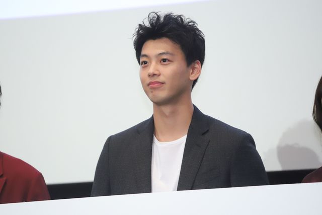 竹内涼真、初主演コンビを称賛！『初恋ロスタイム』完成披露上映会（11枚目）