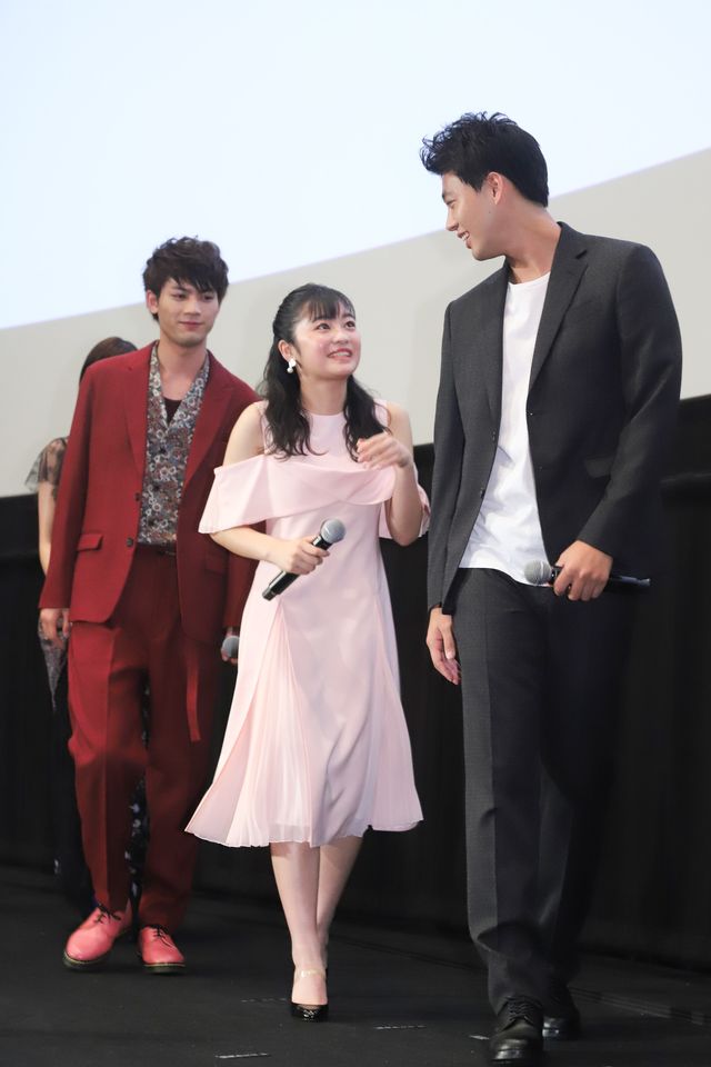 竹内涼真、初主演コンビを称賛！『初恋ロスタイム』完成披露上映会（15枚目）
