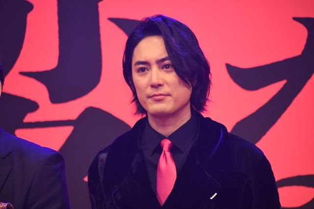 大量の“雨男”出現、本編上映もナシ！間宮祥太朗＆佐藤二朗ら登壇『変な家』変な報告会（3枚目）