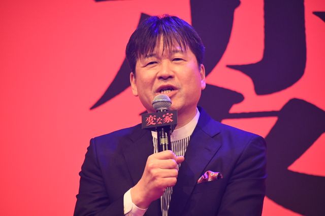 大量の“雨男”出現、本編上映もナシ！間宮祥太朗＆佐藤二朗ら登壇『変な家』変な報告会（5枚目）