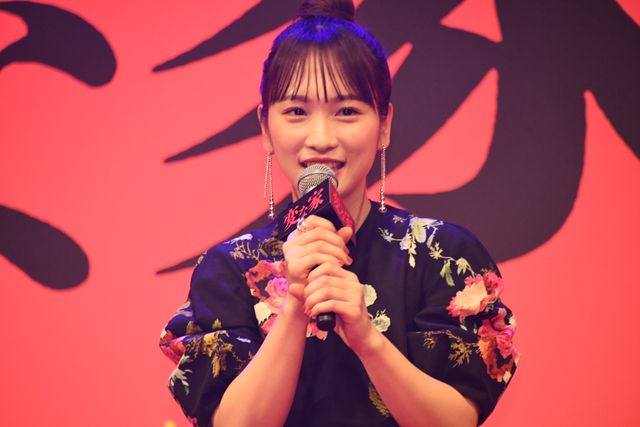 大量の“雨男”出現、本編上映もナシ！間宮祥太朗＆佐藤二朗ら登壇『変な家』変な報告会（10枚目）