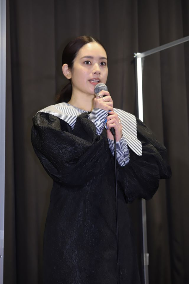 松井玲奈&筧美和子が抱擁シーンを振り返る！『幕が下りたら会いましょう』完成披露上映会（7枚目）