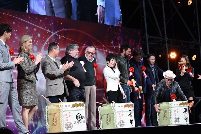 カール・アーバンの勢いが…竹内涼真らと鏡開き！「東京コミコン2017」オープニングセレモニー（28枚目）