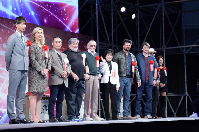 カール・アーバンの勢いが…竹内涼真らと鏡開き！「東京コミコン2017」オープニングセレモニー（33枚目）