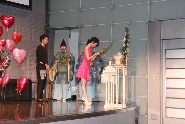 剛力彩芽と山崎賢人のまわりにハートがいっぱい！映画『L・DK』ブルーレイ＆DVD発売記念イベント写真ギャラリー（7枚目）