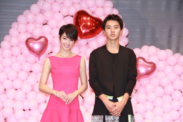 剛力彩芽と山崎賢人のまわりにハートがいっぱい！映画『L・DK』ブルーレイ＆DVD発売記念イベント写真ギャラリー（12枚目）