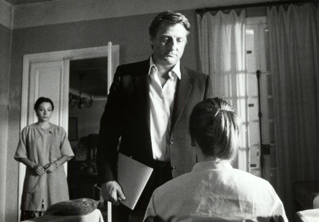 エマニュエル・ドゥベヴェールさん主演『野蛮な遊戯』場面写真（2枚目）