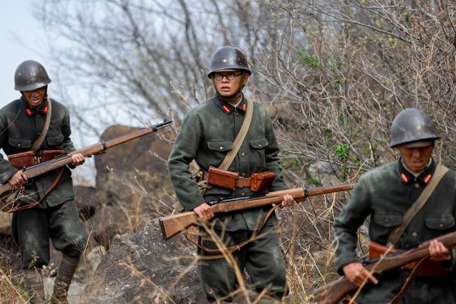 朝田パンを思い出す嵩（北村匠海）…「あんぱん」第12週「逆転しない正義」第58回（3枚目）