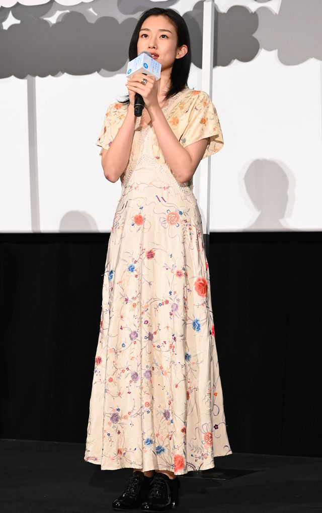 萩原利久が大きな手で顔を隠す…映画『今日の空が一番好き、とまだ言えない僕は』公開記念舞台あいさつ（5枚目）