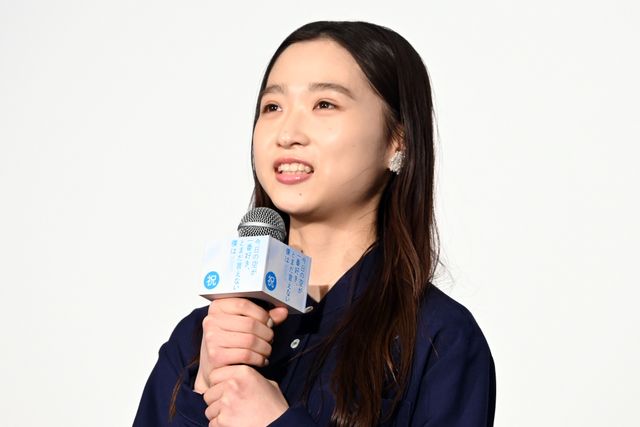 萩原利久が大きな手で顔を隠す…映画『今日の空が一番好き、とまだ言えない僕は』公開記念舞台あいさつ（9枚目）