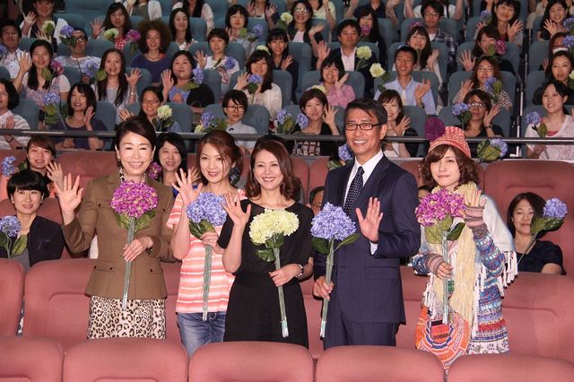 小泉今日子・中井貴一・内田有紀・飯島直子フォトギャラリー：フォトギャラリー