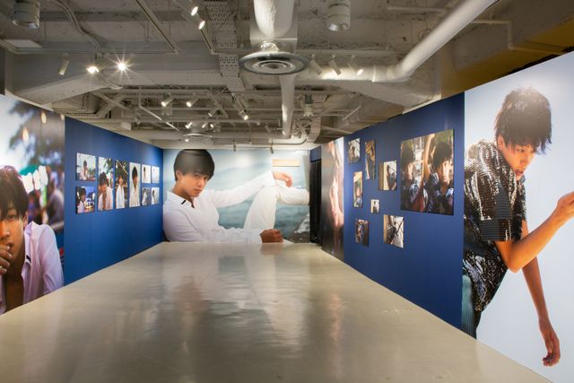 ここは竹内涼真だらけの天国！写真展「unreleaced」の様子（6枚目）