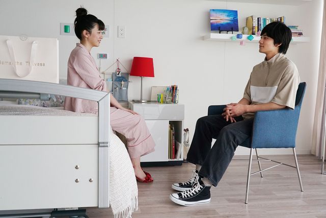 永野芽郁＆北村匠海の肩寄せショット！映画『君は月夜に光り輝く』場面写真＜全10枚＞（2枚目）