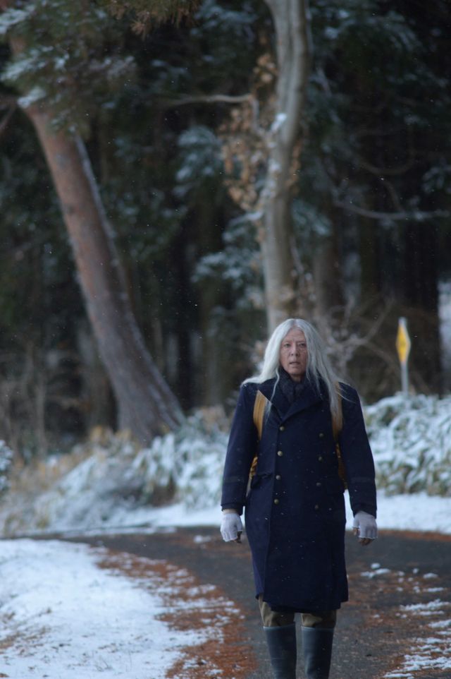 高橋一生主演『脛擦りの森』場面写真と柘植伊佐夫のデザイン画：フォトギャラリー