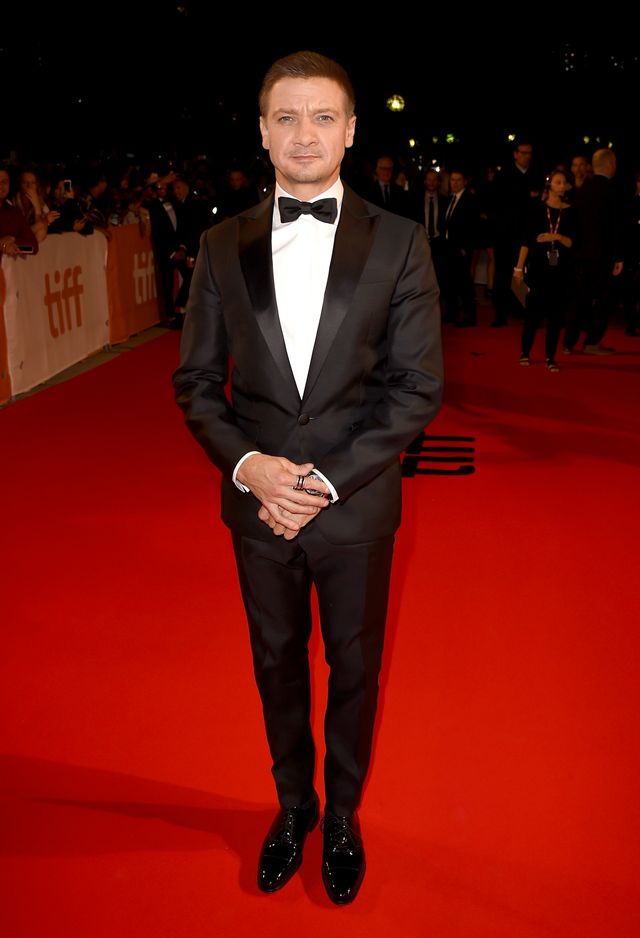 ジェレミー・レナーを笑顔で見つめるエイミー・アダムス！第41回トロント映画祭フォトギャラリー（14枚目）