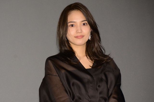 高橋一生＆川口春奈が仲良く登場！『九月の恋と出会うまで』号泣試写会：フォトギャラリー