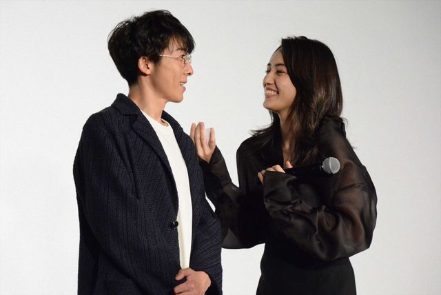 高橋一生＆川口春奈が仲良く登場！『九月の恋と出会うまで』号泣試写会（11枚目）