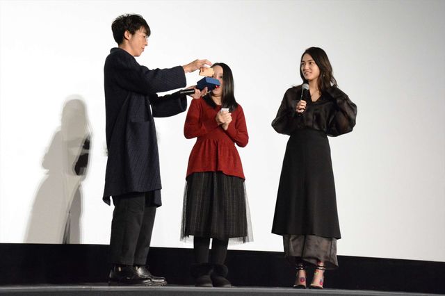 高橋一生＆川口春奈が仲良く登場！『九月の恋と出会うまで』号泣試写会（12枚目）