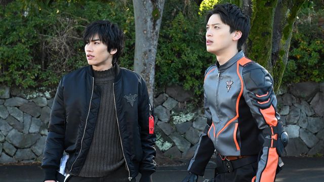 「ウルトラマンデッカー」カナタ・松本大輝＆ケンゴ・寺坂頼我が共闘！8月放送回の場面写真：フォトギャラリー