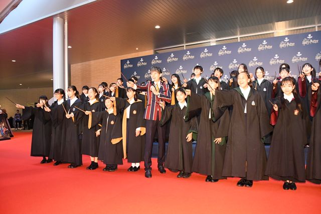 『ハリー・ポッター』来日キャスト、宮野真守、NiziUニナも!「スタジオツアー東京」前夜祭に豪華ゲスト集結:フォトギャラリー