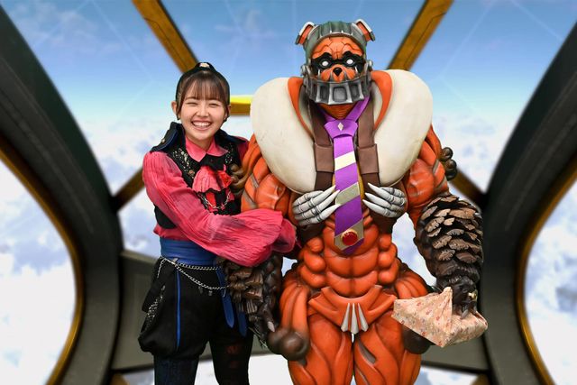 フリント＆結婚相手のラブラブ2ショット!?「ツーカイザー×ゴーカイジャー」場面写真：フォトギャラリー