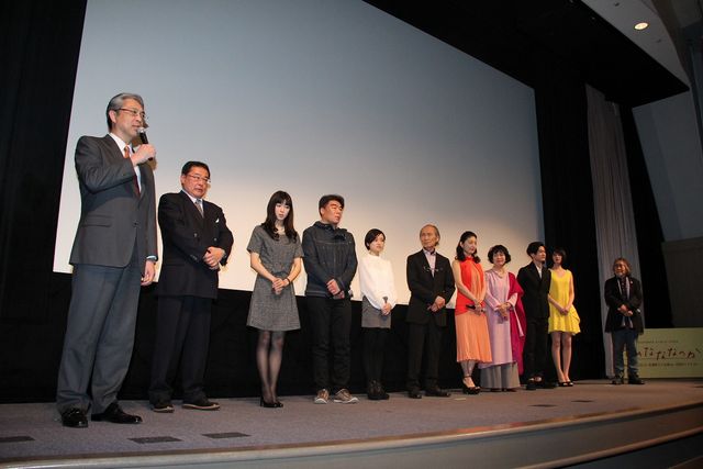 常盤貴子、ガッツポーズ！映画『野のなななのか』完成披露試写会フォトギャラリー（4枚目）